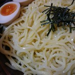 岩鷲 - 麺は中太です