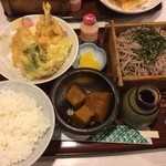 白川 - そば定食880円