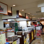 宇都宮みんみん - 名店が並んでいますがみんみんと並ぶお店が・・・