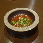 OSURI - 味付け用の味噌も合わせて配膳されたので、味噌も投入した上で混ぜ混ぜし