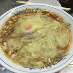 中華そば みたか - ワンタン麺大盛り（６５０円）。