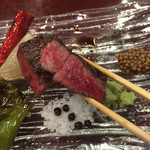 滋味 康月 - 2015年8月
      ■ 風（Lunch）5,400円
      ＊ 八寸
      ＊ 白味噌
      ＊ 温物
      ＊ お造り
      ＊ 焼物（魚）
      ＊ 焼物（肉）
      ＊ 揚物
      ＊ ご飯
      ＊ 香物
      ＊ デザート
      ＊ 煎り番茶orエスプレッソ
      