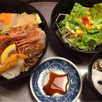 海陽亭 - 朝獲れ海鮮丼   ¥1200
            すし飯です♪