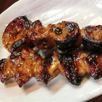 またぎや  - トロコロホルモン 260円、ボンボチ 150円。