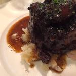 ダ・メオ・パタカ - 牛テイル赤ワイン煮込み