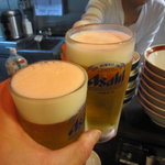 横浜 青葉餃子 - オーナーの堀内さんと乾杯～♪