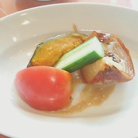 トラットリア グランボッカ - 彩り野菜のアンチョビソース（ランチコースの前菜）