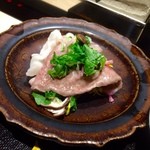 香水亭 - ✳︎強肴
      近江牛 A5  とうがらし
      サーロイン   蒸ししゃぶ
      
      季節京野菜   菊 紅大根  水菜 しいたけ  えのき 白菜  等
      ぽん酢  胡麻だれ  薬味