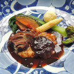 グリーンヒルズ草庵 - 牛ホホ肉の煮込みカシス風味