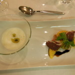 ポエシア - 白桃の冷製スープとフォアグラと黄桃と鴨生ハム