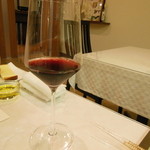 ポエシア - パラシオ・デ・ラ・ヴェガ・クリアンサ（赤ワイン・スペイン）