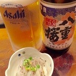 Kiku sen - 生はスーパードライ。焼酎ボトル 麦は八重桜。