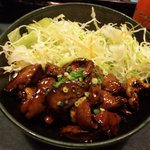 お食事処とりいち - 大きめのとりもつがゴロゴロしています。