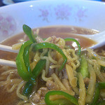 龍門 - ピーマン肉麺アップ