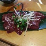 炭火焼鳥いたどり - 地鶏レバ刺し