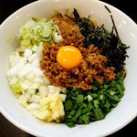 野菜が美味しい鶏豚ラーメン まる重 - しげそば（並）：780円に玉ねぎ追加