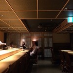 すし天 - 店内