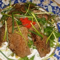 割烹蒲焼 横浜八十八 吉田町店 - 牛肉サラダ