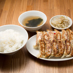 ぎょうざいってん 神田本店