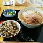 ゆったり　あけもどろ - ミックスそばセットです。