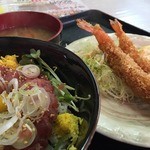 花いち -  ♪海老フライ2本&まぐろ中落ち丼&カニ汁¥1080