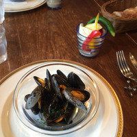 イノーヴェ - 2015.8　ランチ（前菜）　モンサンミシェル産ムール貝