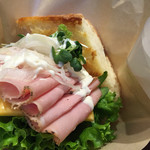 キッチン＆カフェ クリシュ - 日替り ハムとチーズサンド