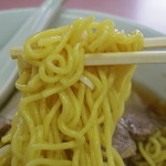 亀福食堂 - 2015年8月　麺持ち上げ