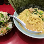 壱七家  - ラーメン