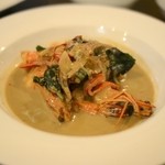 サイルーン - 有頭海老とココナッツ風味レッドカレー炒め