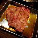 ヤキニク ホルモン どうげん - とにかく全て、脂乗ってます