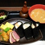 俵屋 重吉 - 豚汁重吉弁当（951円）