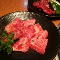 モランボン本店 - カルビ 上ハラミ