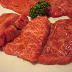 焼肉問屋 牛蔵 - 肩三角