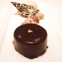 オオハラ エ シーアイイー - ランチコース 3969円 のチョコレートのパルフェとバナナのアイスクリーム