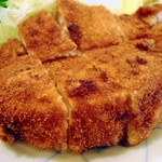 とん香 - 厚切りのお肉。