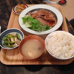mammacafe151A - 定番メニューの生姜焼き定食（＾∇＾）