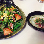 よも麺と居酒屋てんき - てんきサラダ、鶏のたたき