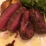 鹿モモ肉のグリルタリアータアップ