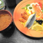 吾妻寿司 - お味噌汁もついてマース！