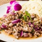 Taifu Do Dainingu Ba Maipenrai - 豚挽き肉のハーブサラダ「ラープムー」