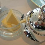 レストラン タテル ヨシノ 銀座 - バター