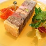 レストラン タテル ヨシノ 銀座 - 前菜：ジビエのパテ・アン・クルート ステラマリス