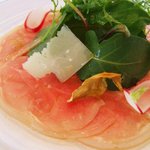 レストラン タテル ヨシノ 銀座 - 前菜：仔ヤギのカルパッチョ