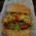 パントリー コヨーテ - ロックンロールバーガー（１，２５０円）＋オムレツトッピング