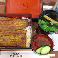 つきじ宮川本廛 - 鰻重特上（吸付）_3,132円