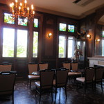 デザートカフェ長楽館 - フロアの模様も変わってる