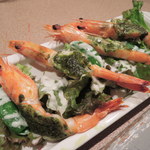 bistro D - 海老にバジルとチーズがかかってるお料理←名前失念(汗！)