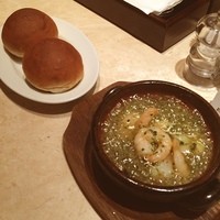 RIGOLETTO KITCHEN - 小エビのアヒージョ。