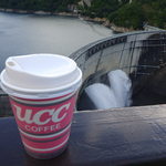 黒部ダム展望台 屋上小屋売店 - 